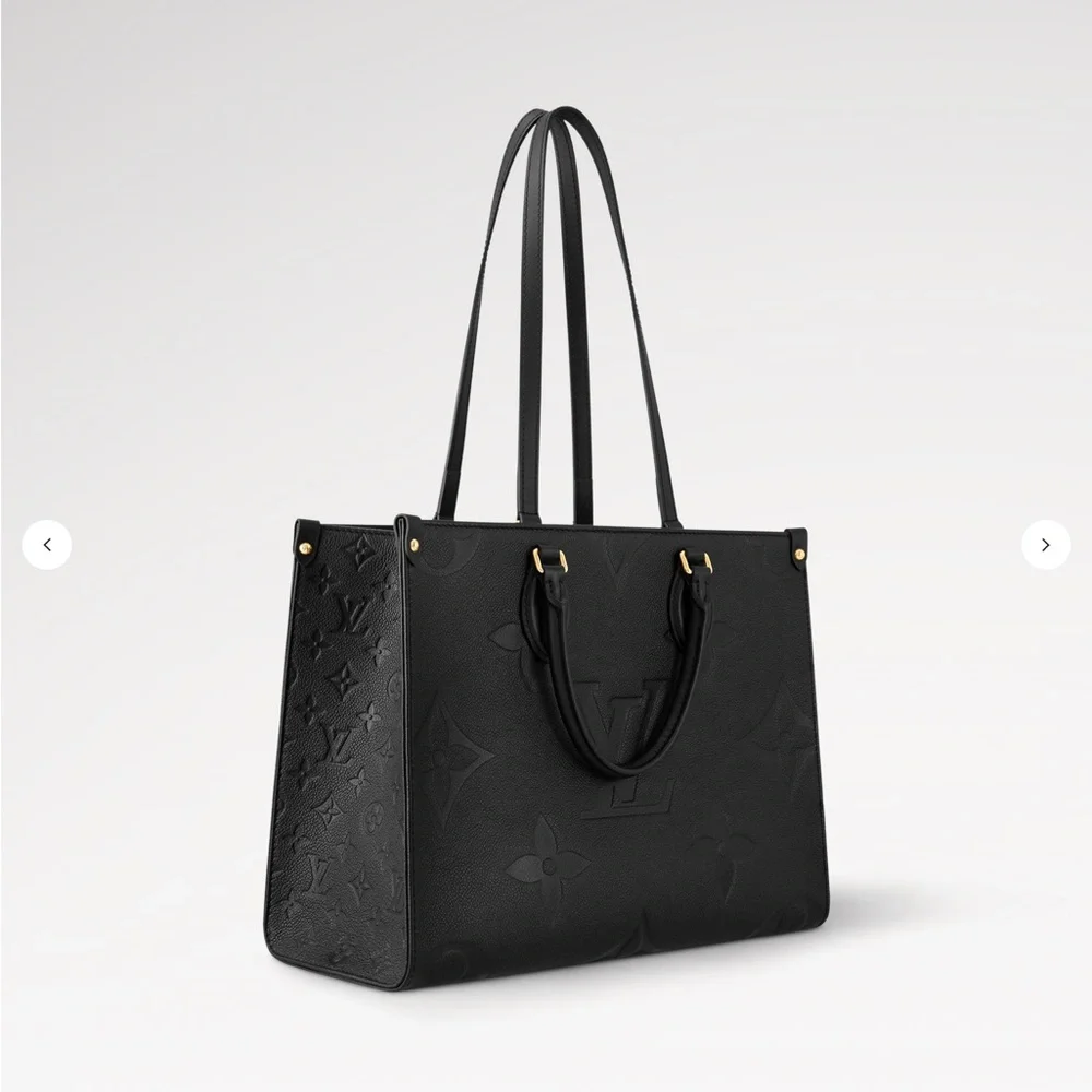 Louis Vuitton M45595
Onthego MM black handbag - Picture 2 of 12